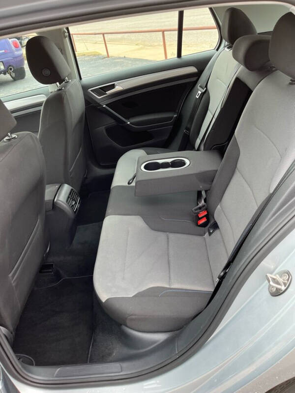 2016 Volkswagen e-Golf SE