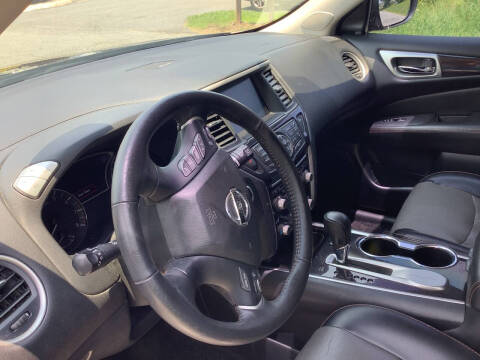 2019 Nissan Pathfinder S