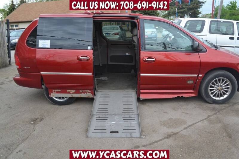 2000 Chrysler Town and Country for sale at Your Choice Autos - Crestwood in Crestwood IL