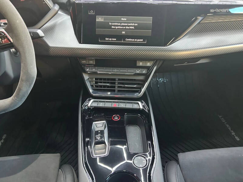 2022 Audi e-tron GT quattro Premium Plus