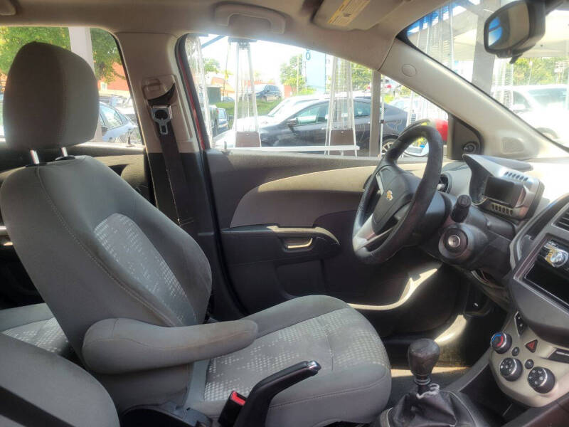 2012 Chevrolet Sonic LS