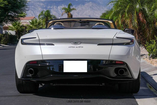 2019 Aston Martin DB11 Volante