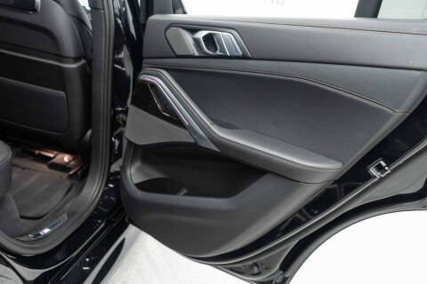 2025 BMW X6 xDrive40i