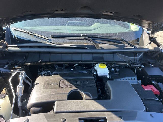 2024 Nissan Pathfinder SL