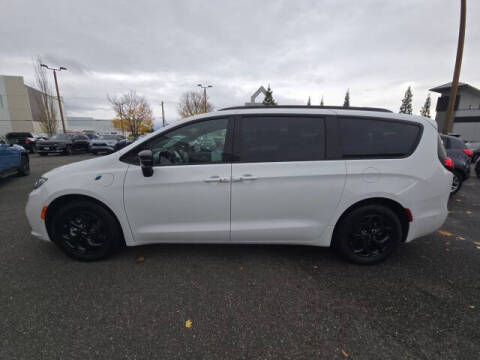 2024 Chrysler Pacifica Plug-In Hybrid