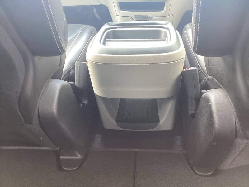 2020 Chrysler Voyager LXi