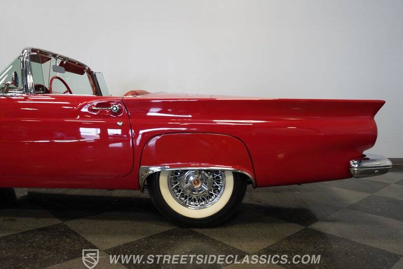 1957 Ford Thunderbird