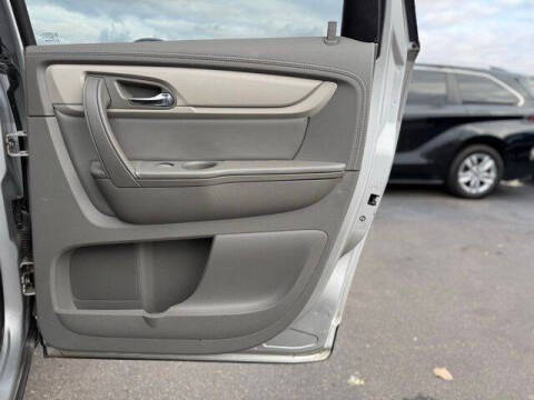 2017 Chevrolet Traverse LS