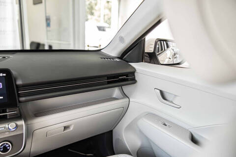 2025 Hyundai Kona SE