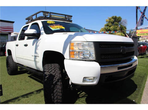 2012 Chevrolet Silverado 1500 for sale at MERCED AUTO WORLD in Merced CA