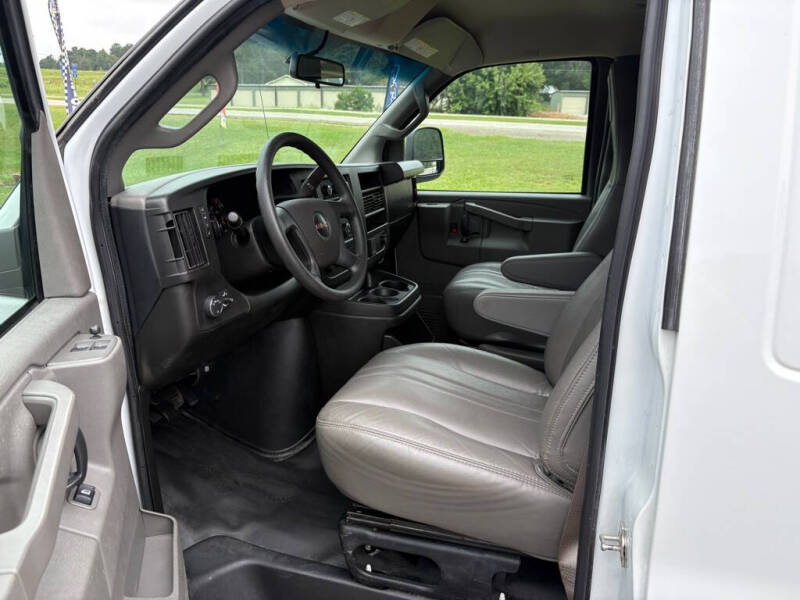 2023 GMC Savana 2500