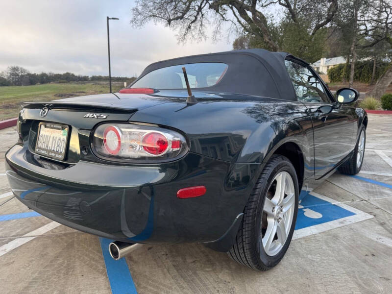 2006 Mazda MX-5 Miata
