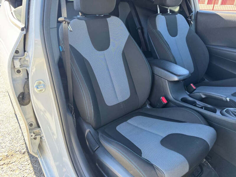 2019 Hyundai Veloster