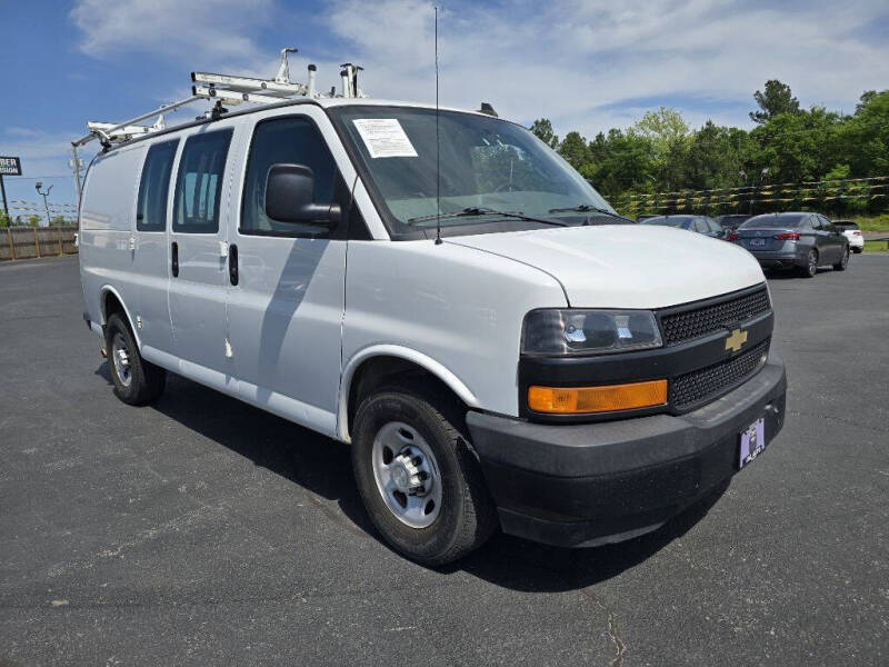 2019 Chevrolet Express Cargo Work Van's photo
