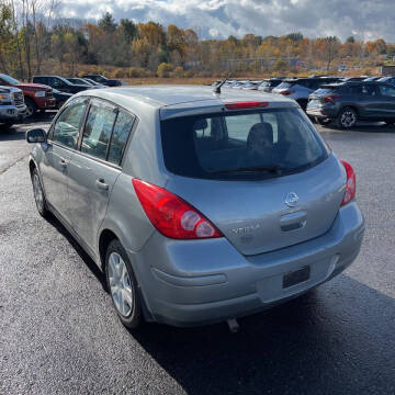 2011 Nissan Versa 1.8 S