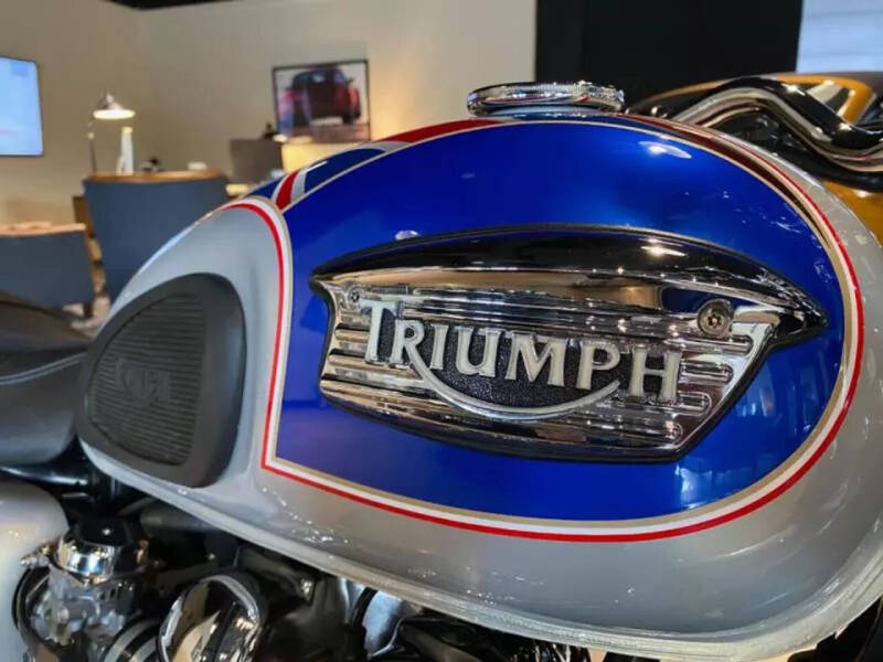 2002 Triumph Bonneville