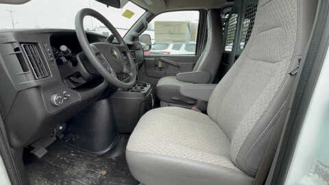 2025 Chevrolet Express 2500