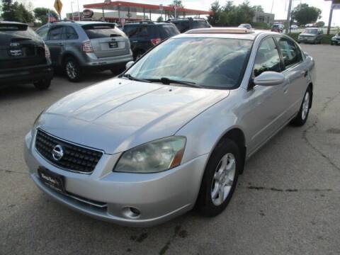 2005 Nissan Altima for sale at King's Kars in Marion IA
