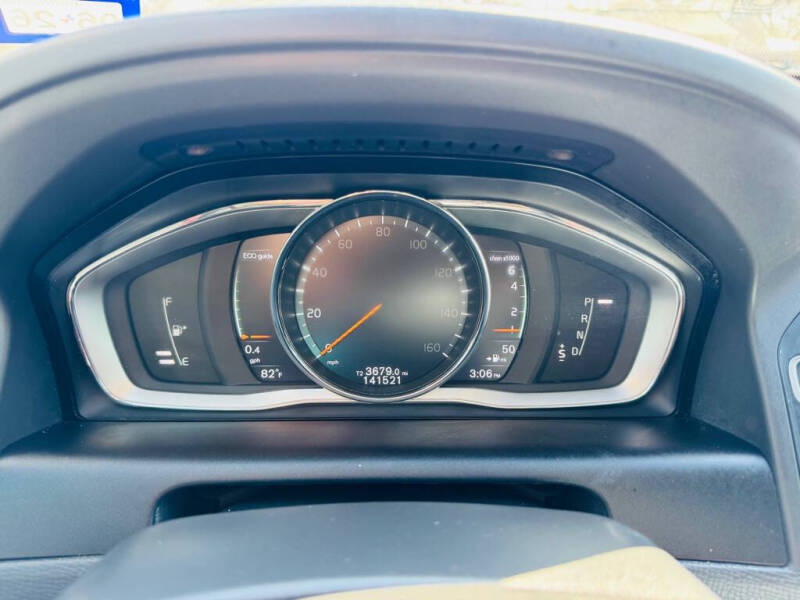 2017 Volvo XC60 T5 Dynamic