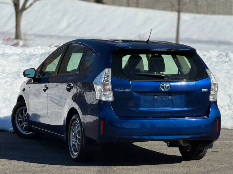 2012 Toyota Prius v
