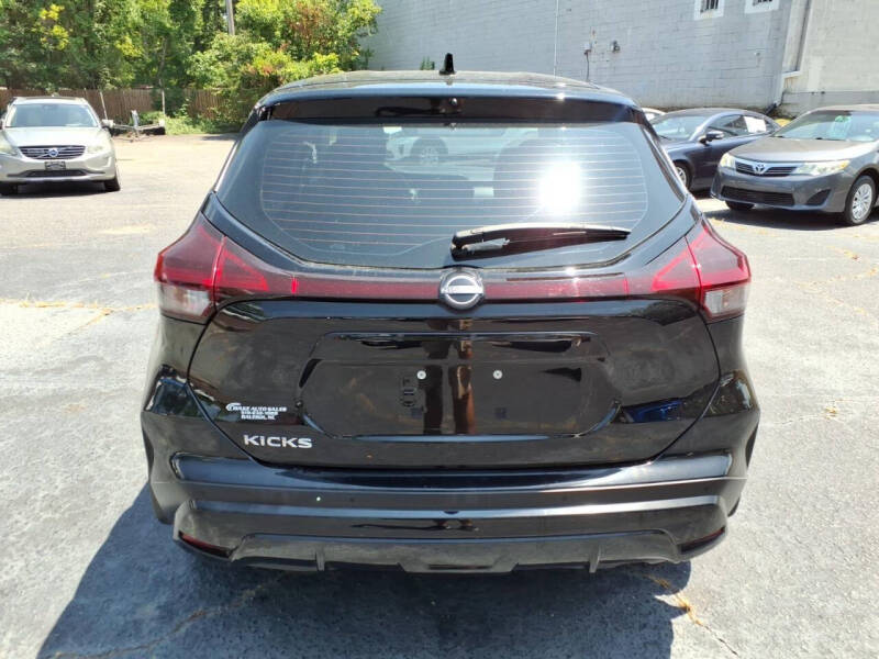 2024 Nissan Kicks S