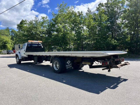 2004 Ford F-750 Super Duty