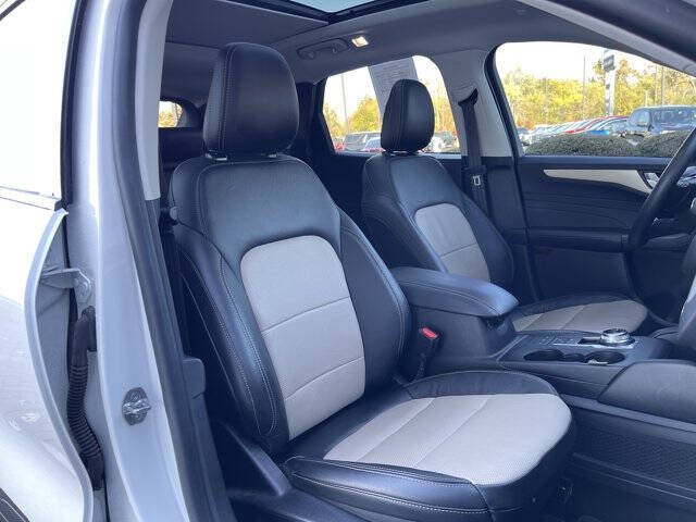 2021 Ford Escape Hybrid Titanium