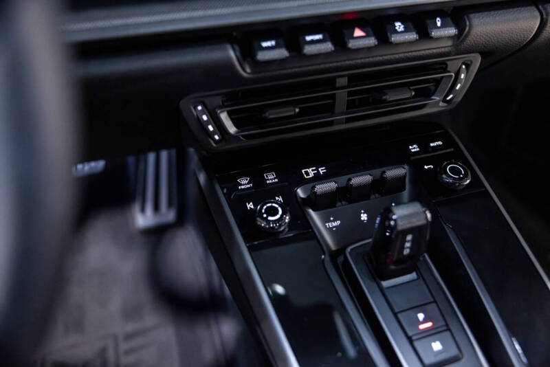 2020 Porsche 911 Carrera