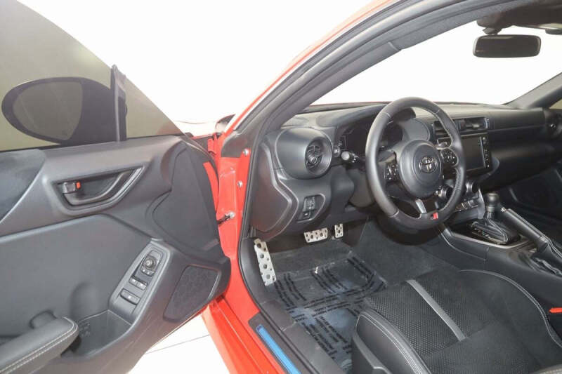 2024 Toyota GR86 Premium