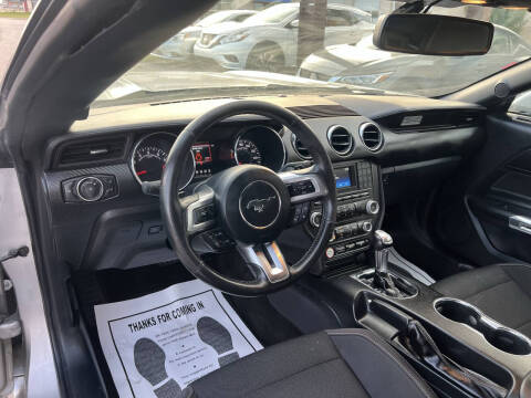 2015 Ford Mustang V6