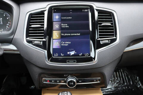 2018 Volvo XC90 T6 Momentum