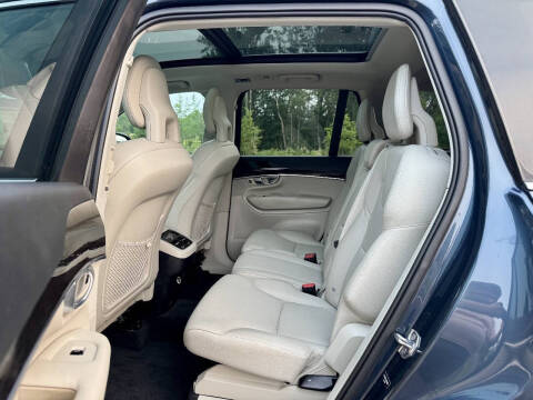 2018 Volvo XC90 T6 Momentum