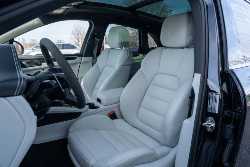 2026 Porsche Macan S