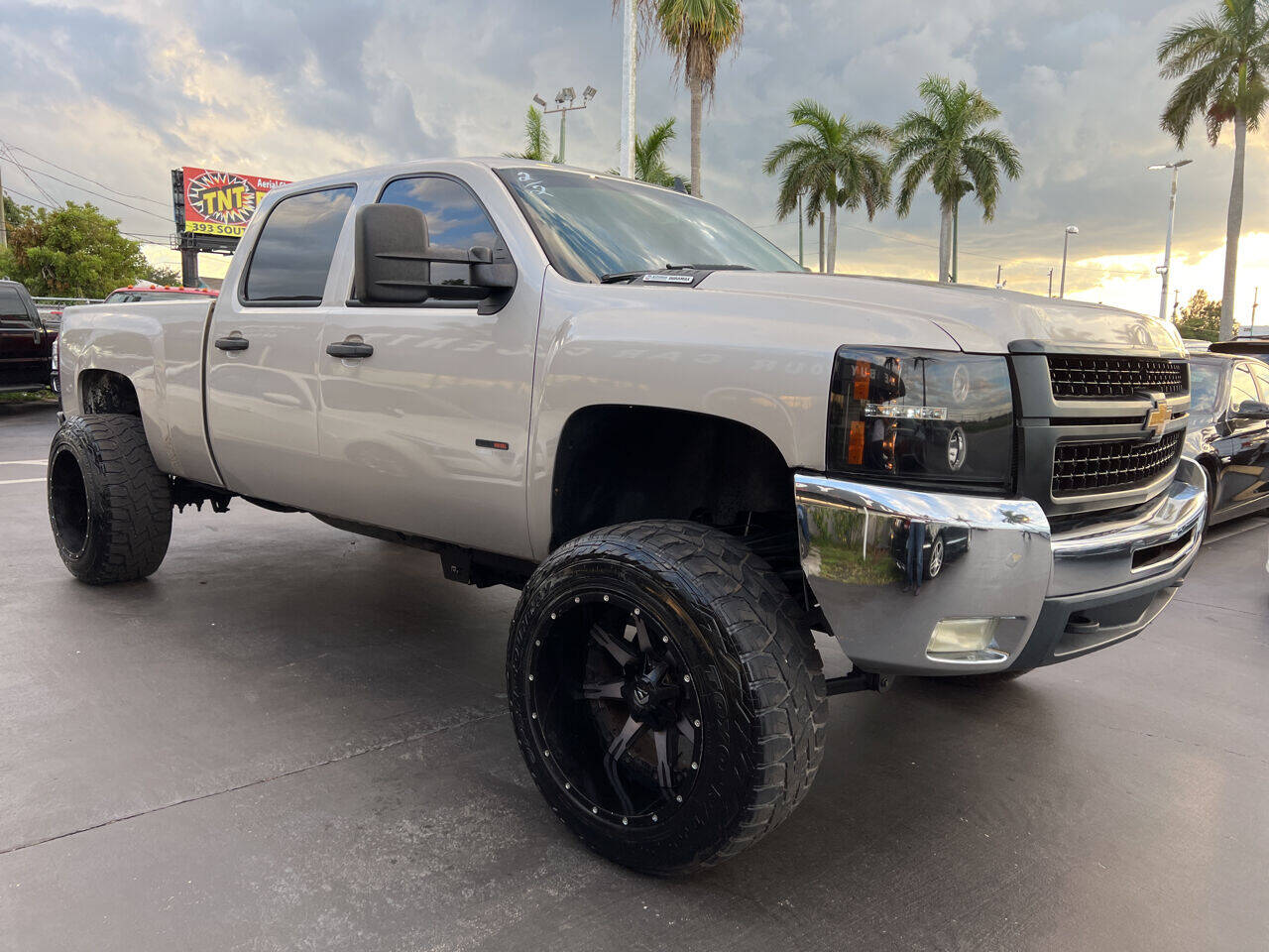 2008 Chevrolet Silverado 2500HD  - $19,900