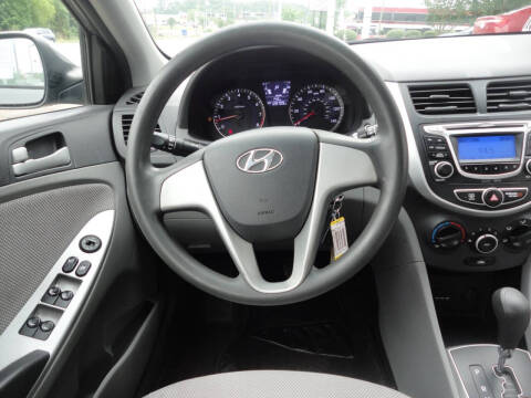 2013 Hyundai Accent GLS