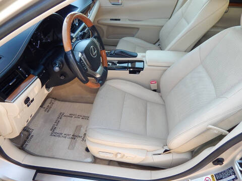 2013 Lexus ES 300h