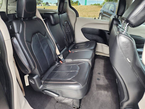 2017 Chrysler Pacifica Touring Plus