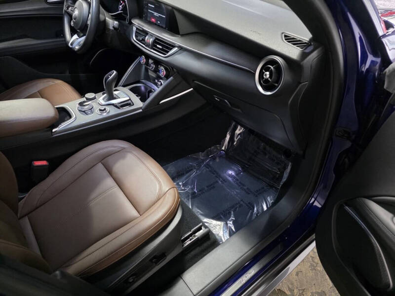 2022 Alfa Romeo Stelvio Ti