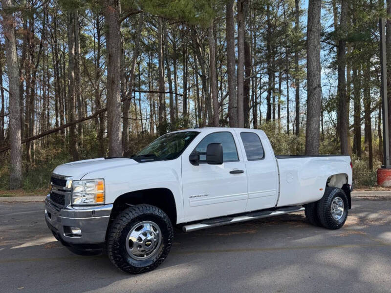 2013 Chevrolet Silverado 3500HD LT's photo