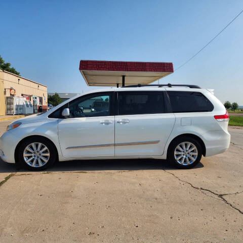 2011 Toyota Sienna for sale at Dakota Auto Inc in Dakota City, NE