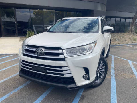 2019 Toyota Highlander for sale at Newman Auto Network in Phoenix AZ