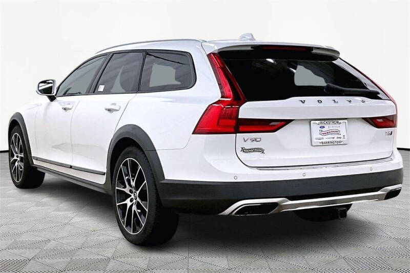 2020 Volvo V90 Cross Country T6