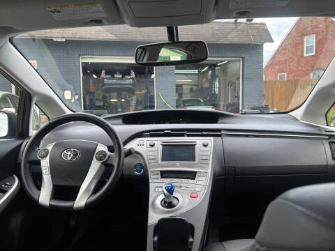 2015 Toyota Prius Four