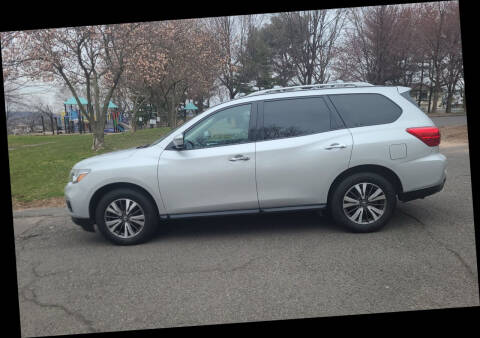 2017 Nissan Pathfinder SV