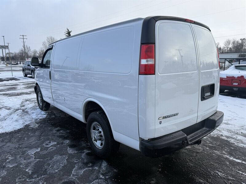 2021 Chevrolet Express 2500