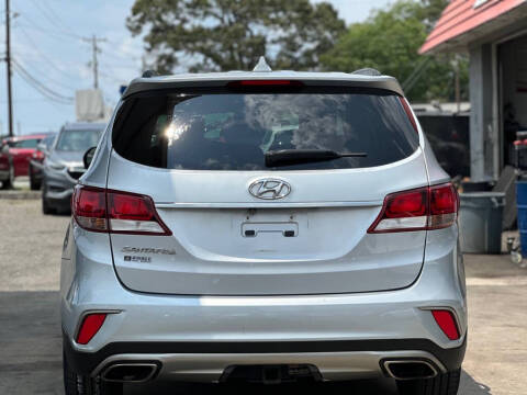 2017 Hyundai Santa Fe SE