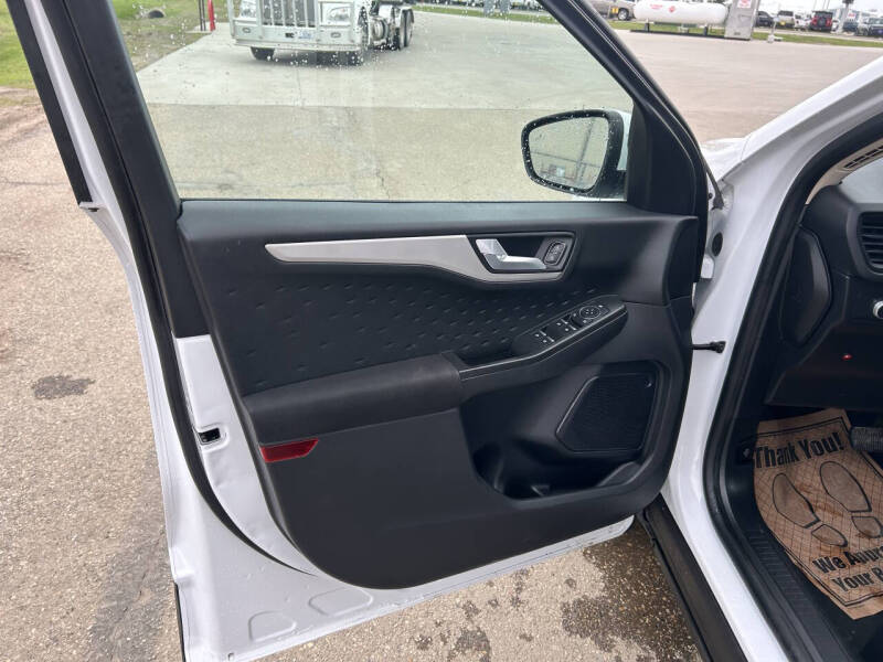 2020 Ford Escape SE