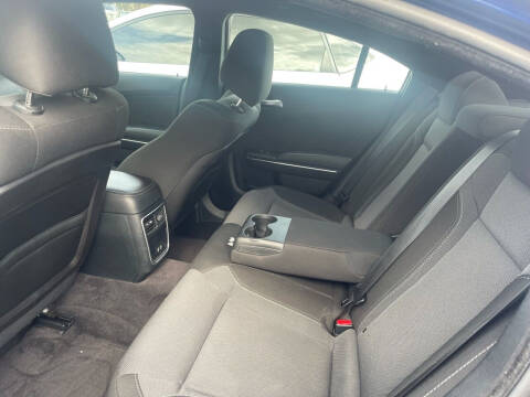 2017 Dodge Charger SXT