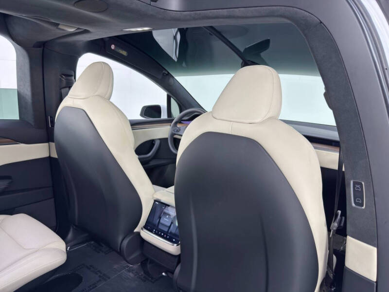 2023 Tesla Model X Standard Range