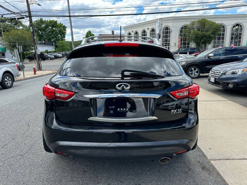 2011 Infiniti FX35